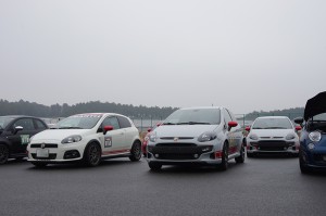 ここだけ見ると、アバルト・プント（グランデプント）の走行会に見えるけど（笑）