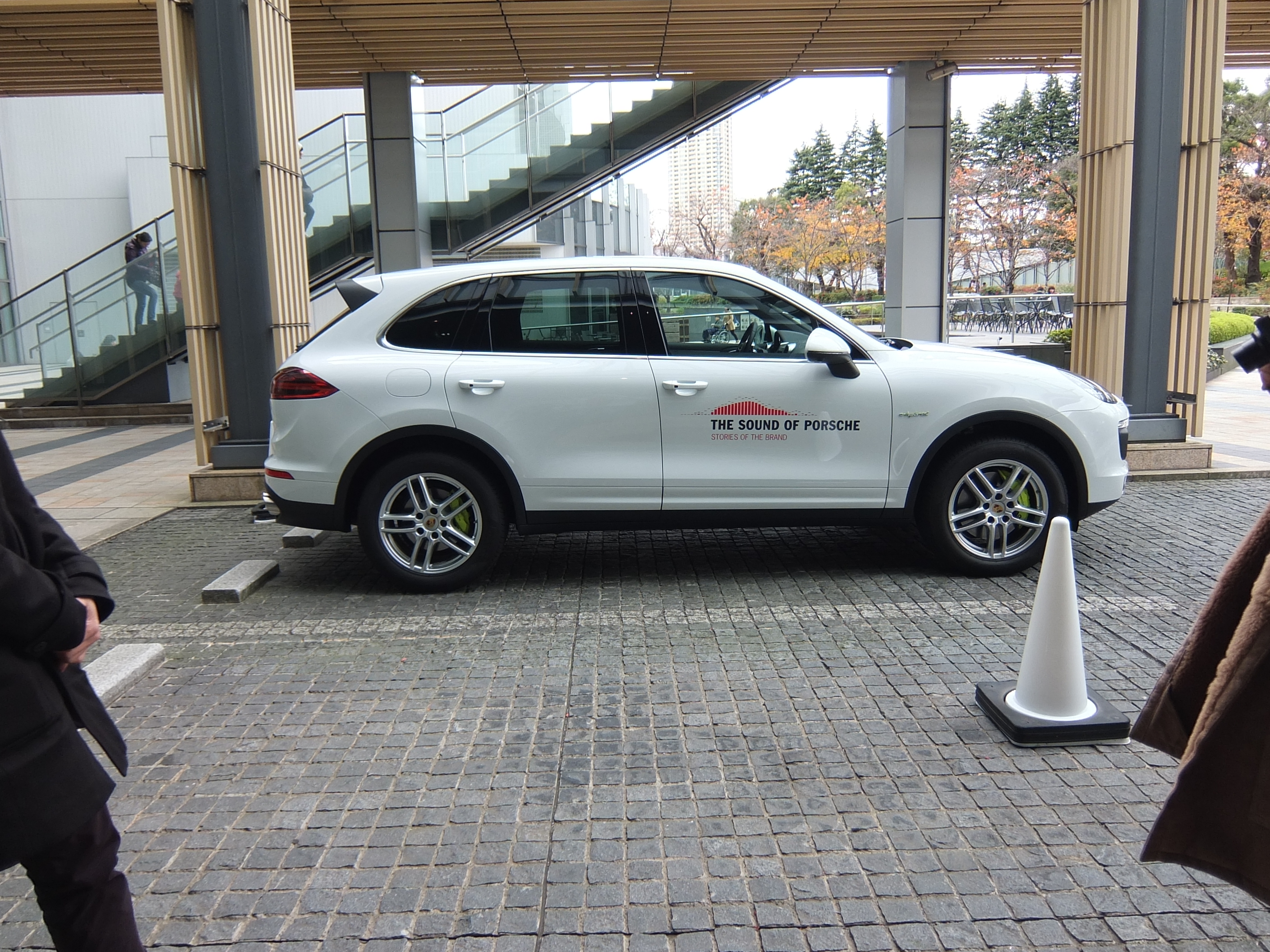 このハイブリッドは、何を表現したいんだろう？