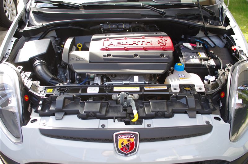 ノーマルモードって、Sな感じ。［ うちのアバルト プント、僕の密かな楽しみ］