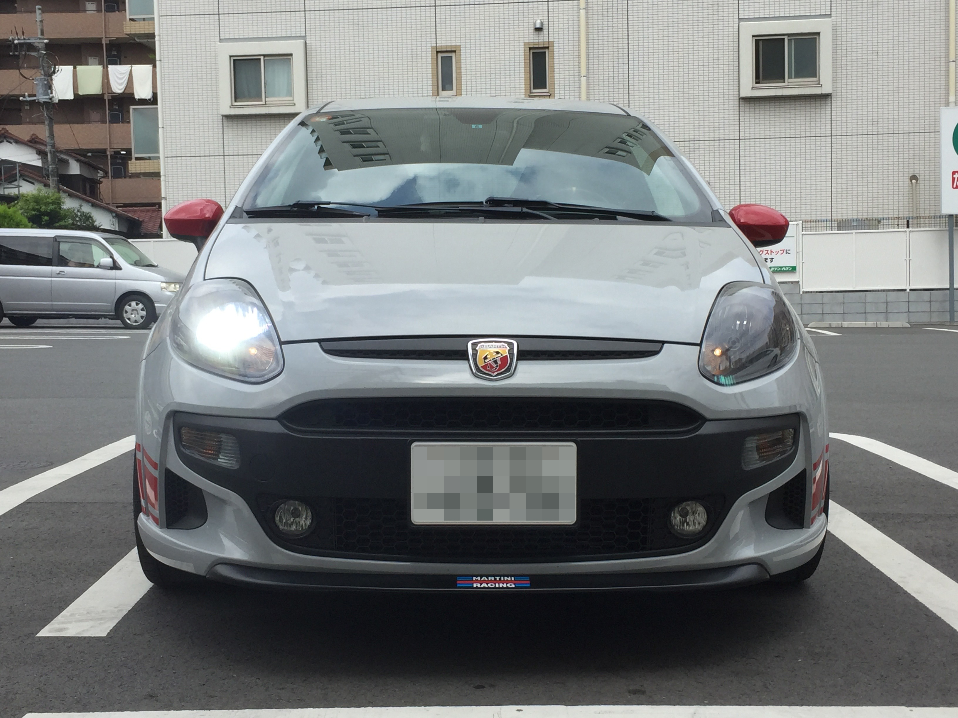 ヘッドライトをLEDにしようと思ったんだが、、、うちのアバルト プント ［すったもんだの前編］