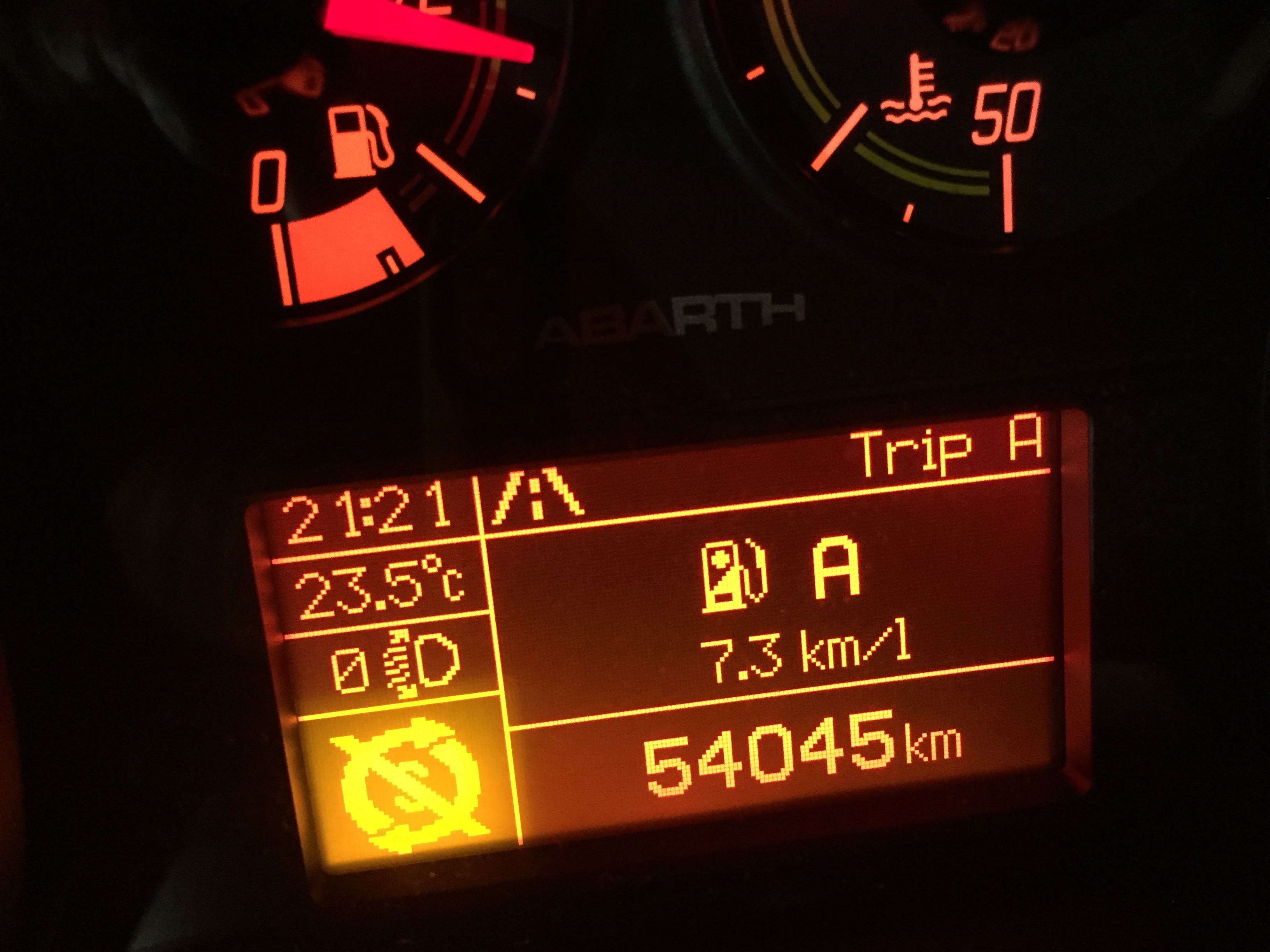 うちのアバルト プント、4年54,000キロ走ったリマインド。