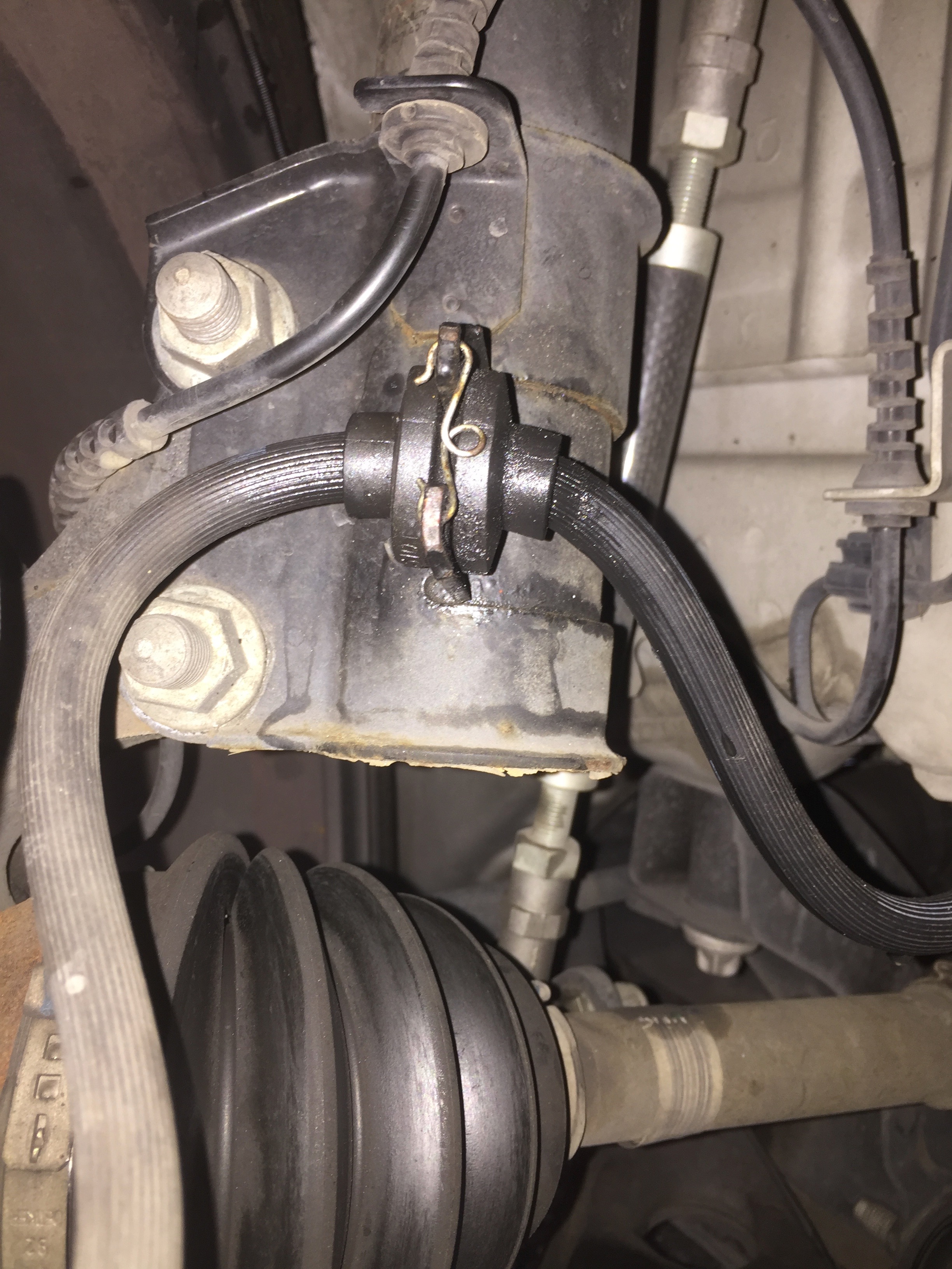 ノーマルのブレーキホースに寿命がやってきた