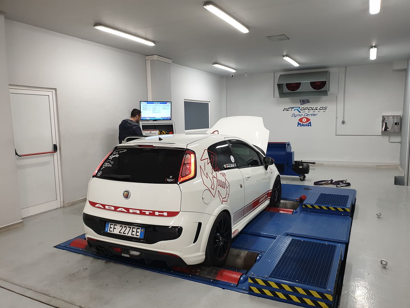 345HP/7700rpm！ アバルトプントの1.4マルチエアエンジン、どこまでチューンできる？