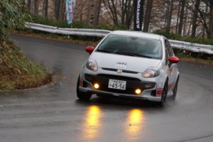 ONTAKE SALITAを走るウチのアバルトプント