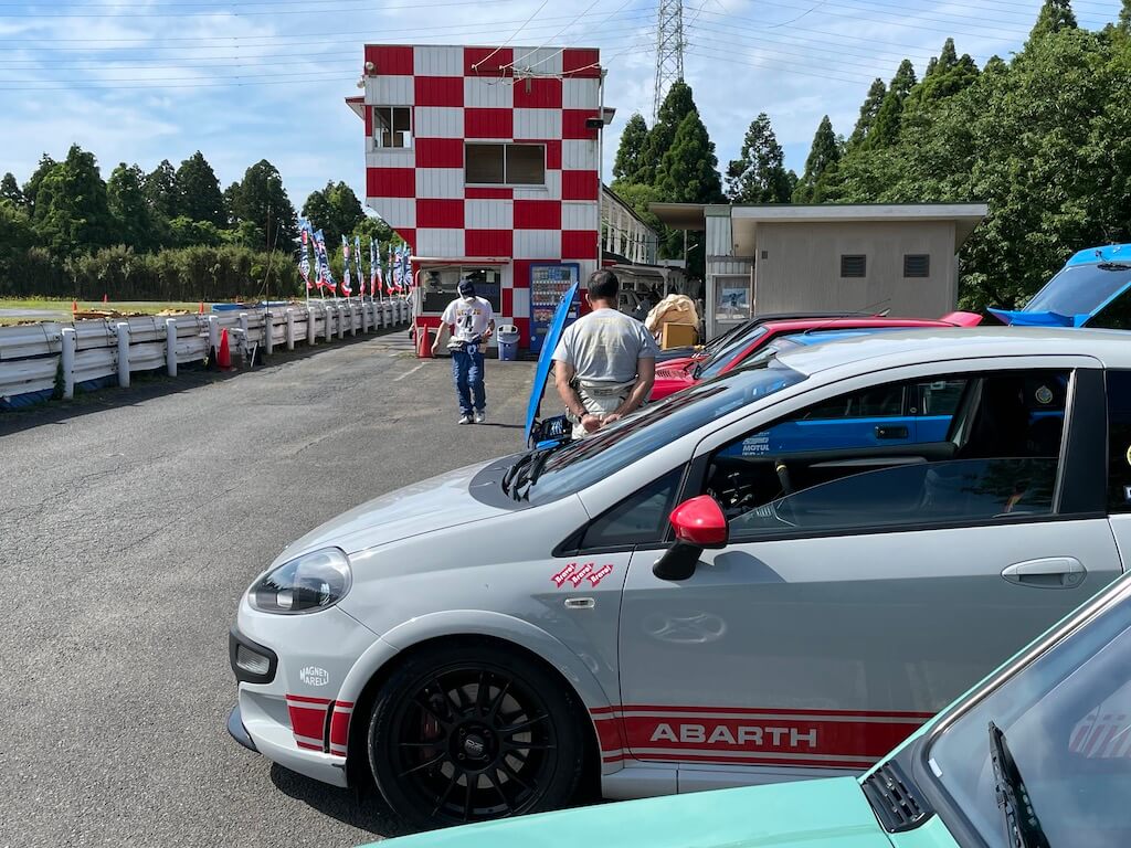 セナアシじゃなくて、バタアシ！ ［ 電制の介入を避けて走る方法］