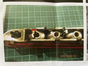 溶けたライトユニットの画像