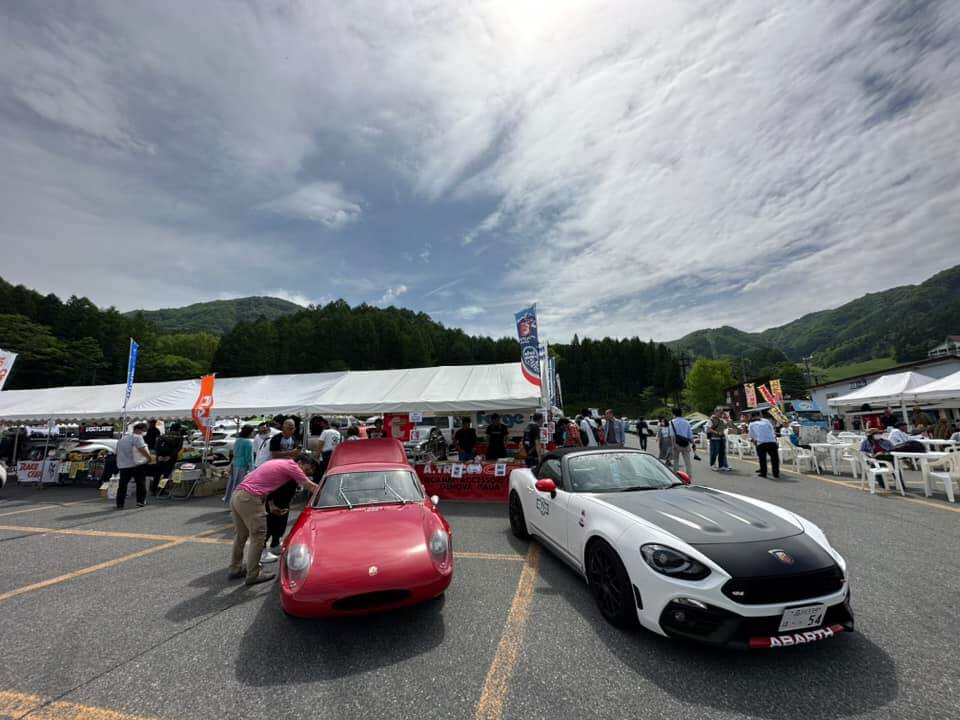 フィアットフェスタ会場でのアバルト1000ロングノーズ